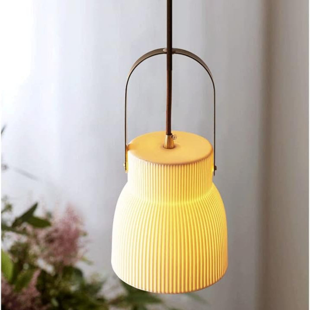 Avery moderne geribbelde keramische bel-hanglamp B6.webp__PID:cc373c29-bd3b-4bfc-b867-af50f45659db