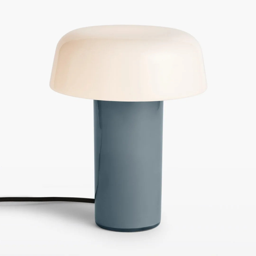 Lampada da tavolo moderna in vetro colorato a forma di fungo geometrico Lachesis (3).webp__PID:b821ada1-821d-465b-86b5-880940b39a11