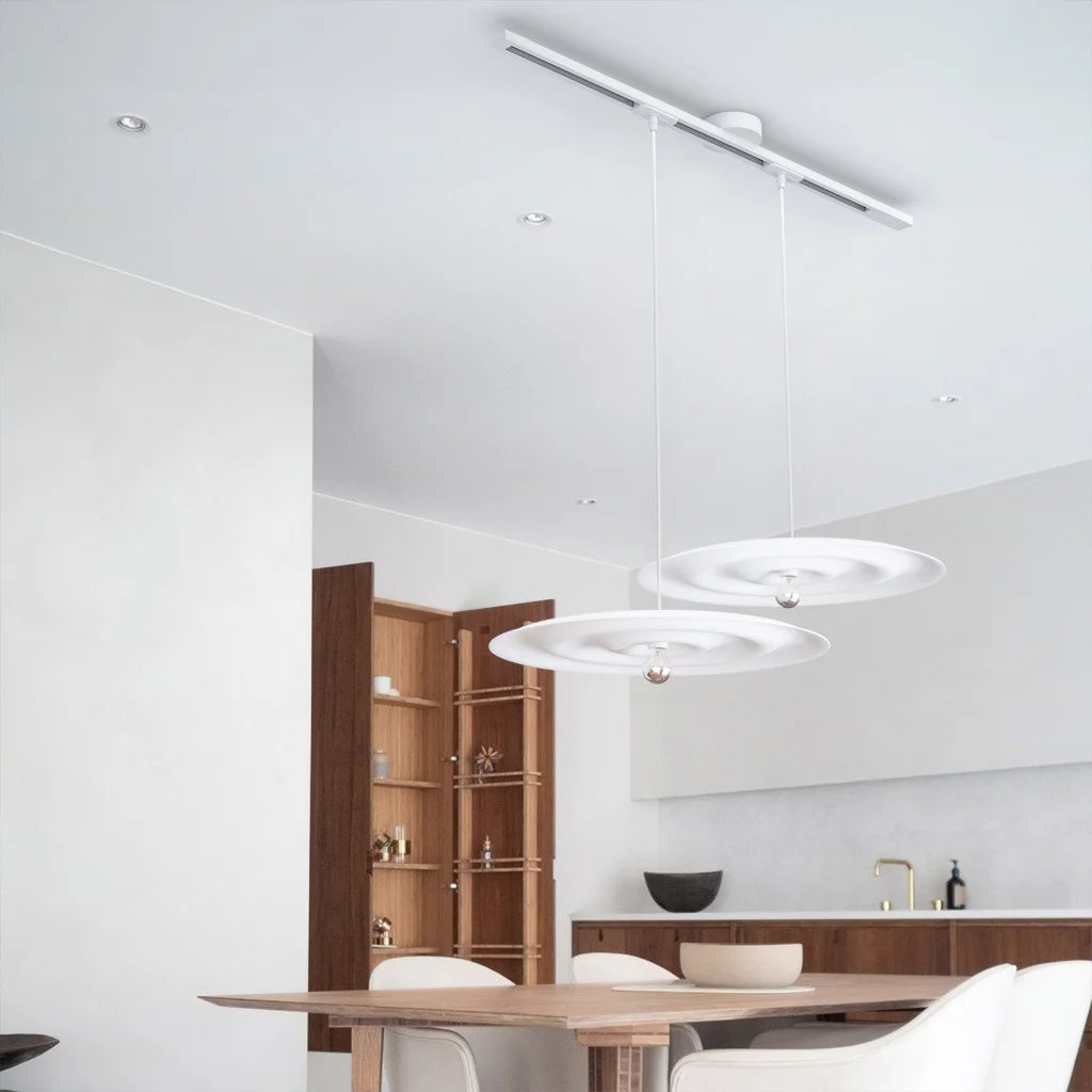 Émera moderne 360 ​​graden draaibare plafondrail voor licht (24).webp__PID:bf8e76fb-81b8-4980-bdf0-62b2bec38449