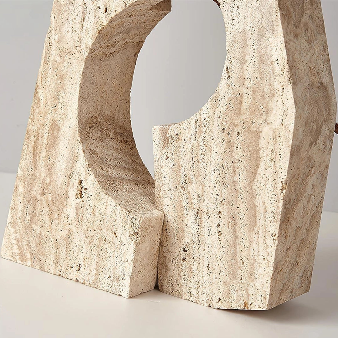 Applique murale LED en travertin naturel Shawna Wabi Sabi detail2.webp__PID:d404103e-ec42-44f1-8c7c-fbc92a9220ab