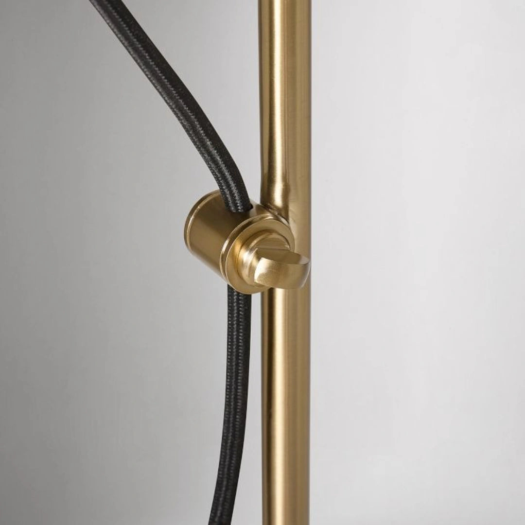Lampadaire minimaliste en tissu de lin Josh detail2.webp__PID:c5a634b8-44e9-43be-9bd5-f78b3074de4a