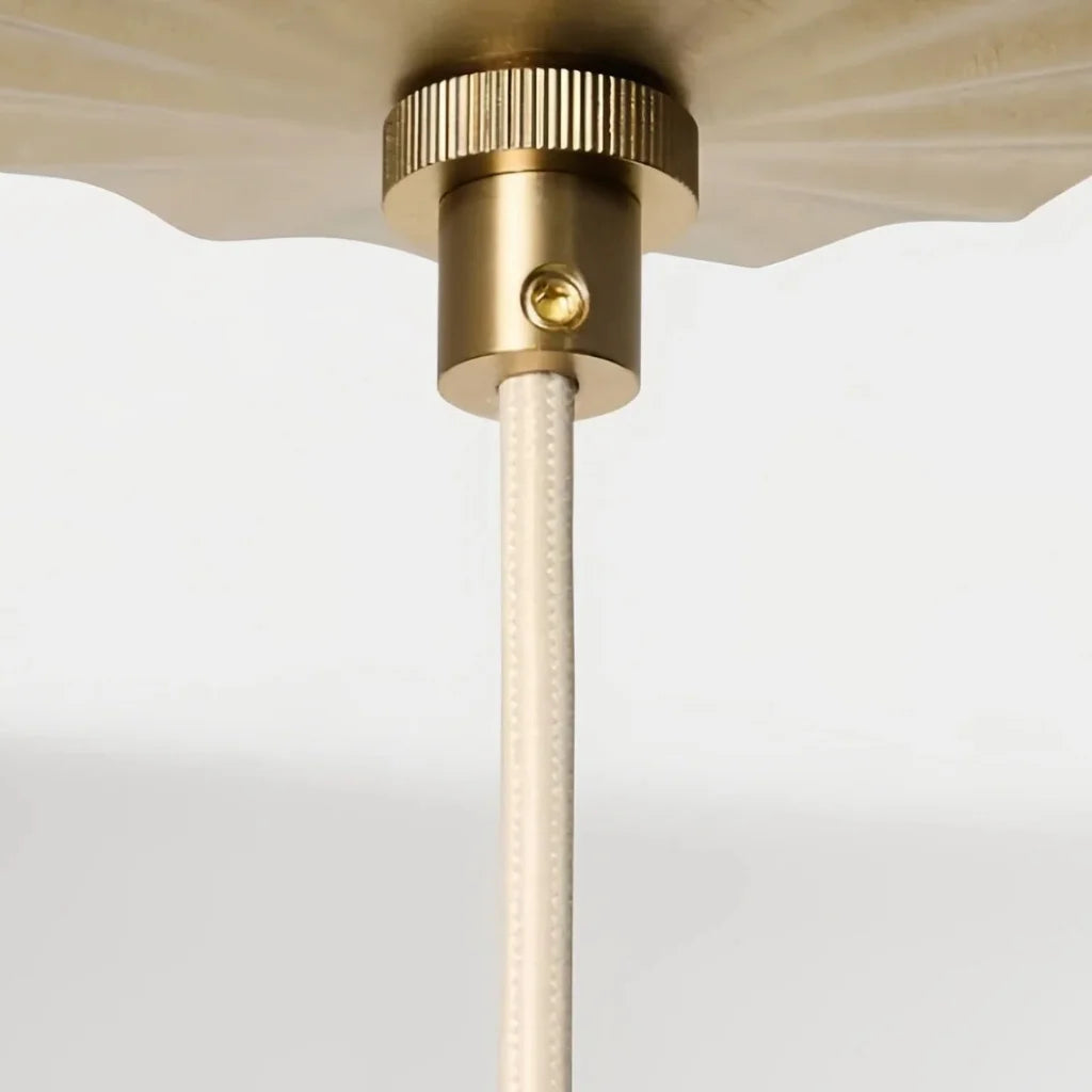 Lora Minimalist Brass Translucent Tapered Pendant Light detail 1.webp__PID:86fe1251-dead-4cf8-bdf8-cae7c002e563